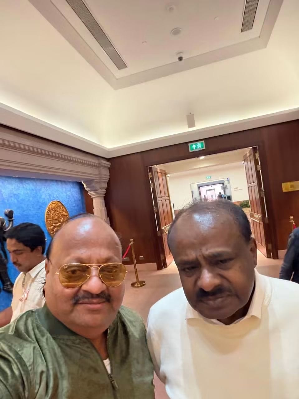 Pyarelal Gundecha honoring public leader — Tamil film producer, Yash Veera Films