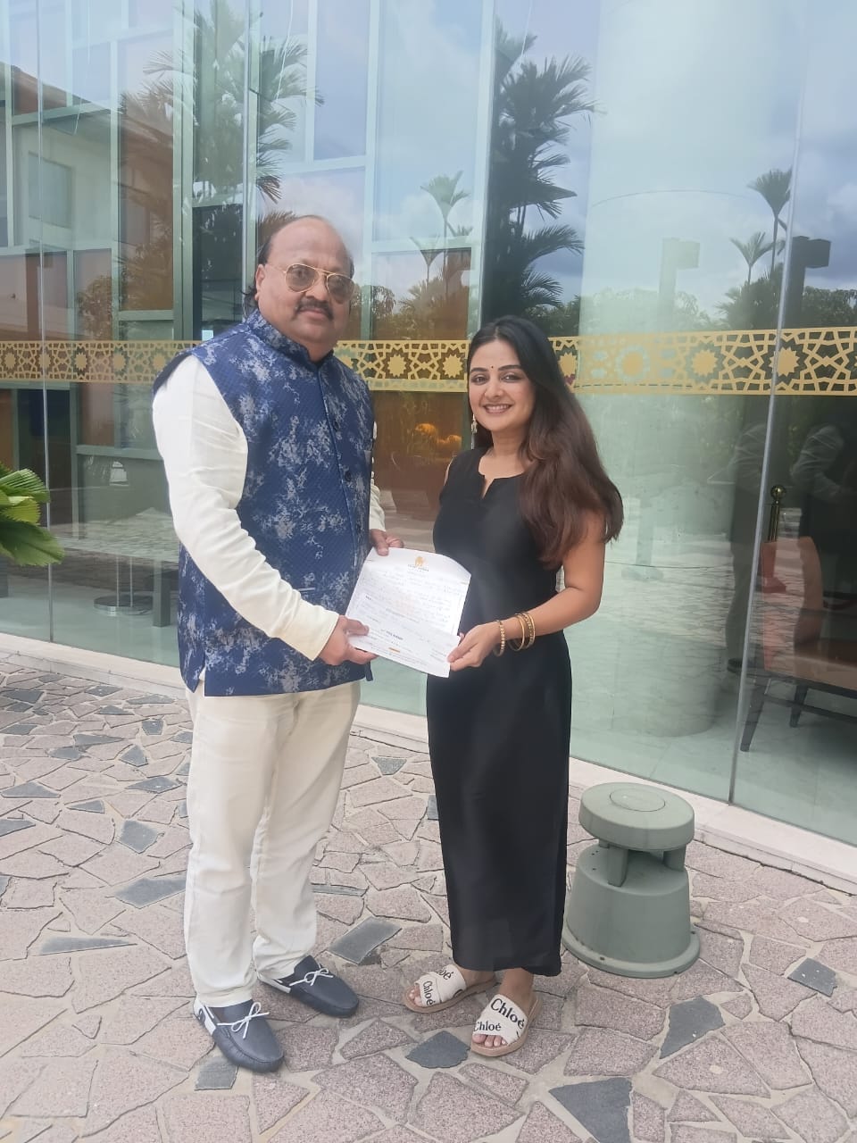 Pyarelal Gundecha meeting actress Esther Anil for UNEXPECT