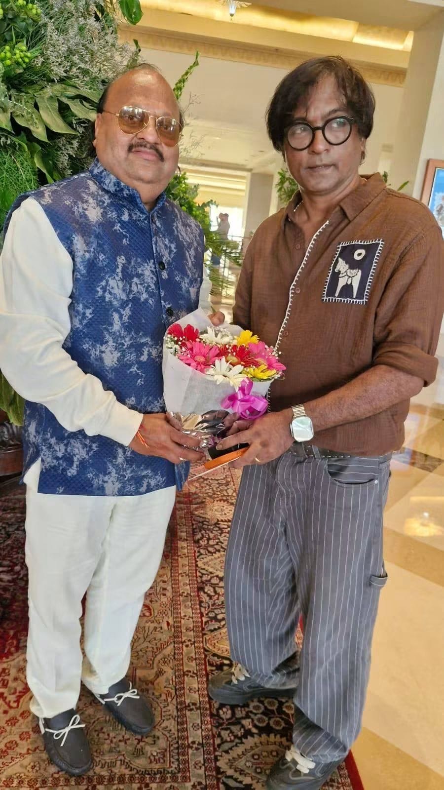 Pyarelal Gundecha meeting actor Prashant Narayanan